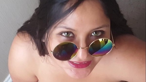 Cute eyes Bbw drinking until the last drop of milk