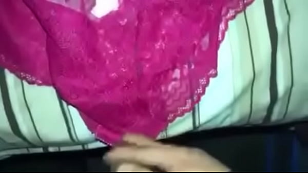 Me agarro el penesito hasta venir