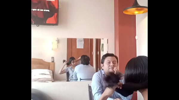 hago lo que desee por el puesto, pero por favor, deseo ascender, no niegue que soy una personal eficiente y complaciente, quiere entrar? chorrearse? y llenarme? h&aacute;galo, estoy cachonda