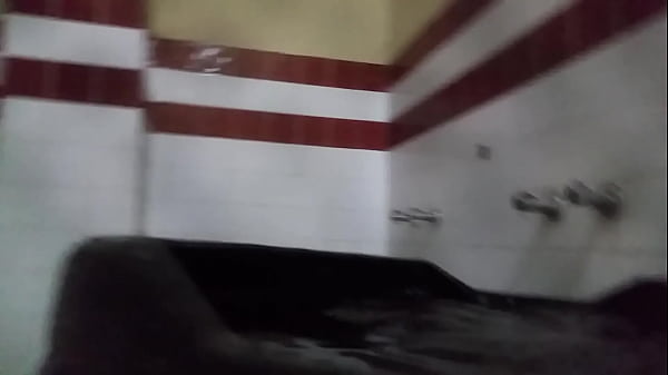 Espiando en ducha de Gym Spy bath primo 