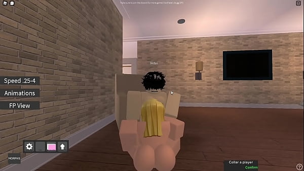 ROBLOX- I Take Loads From guys in ROBLOX Condos <3  