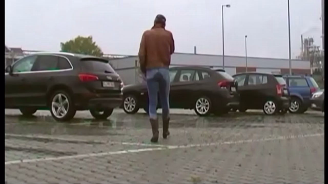 I'm a public pissboy