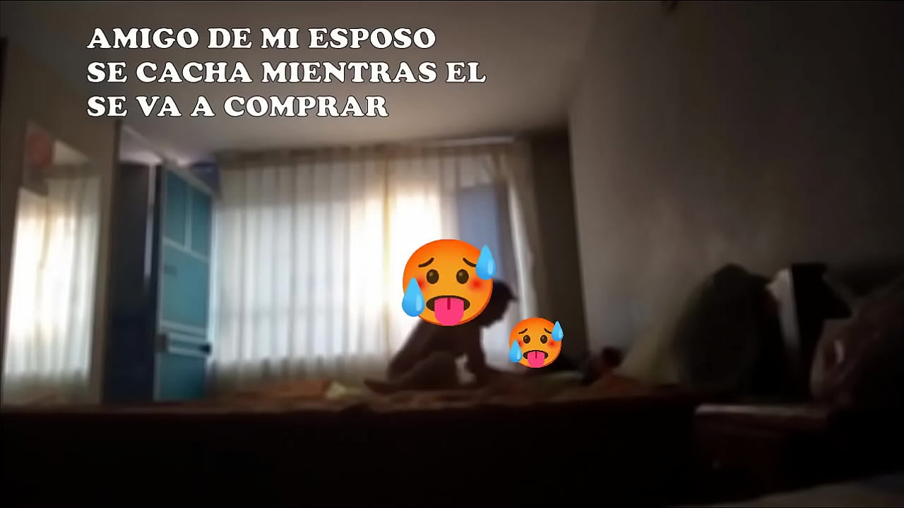 AMIGO SE METE A CAMA MIENTRAS MI ESPOSO SE VA HACER CAPACITACI&Oacute;N ALQUILAMOS DOS CAMAS PARA TODOS