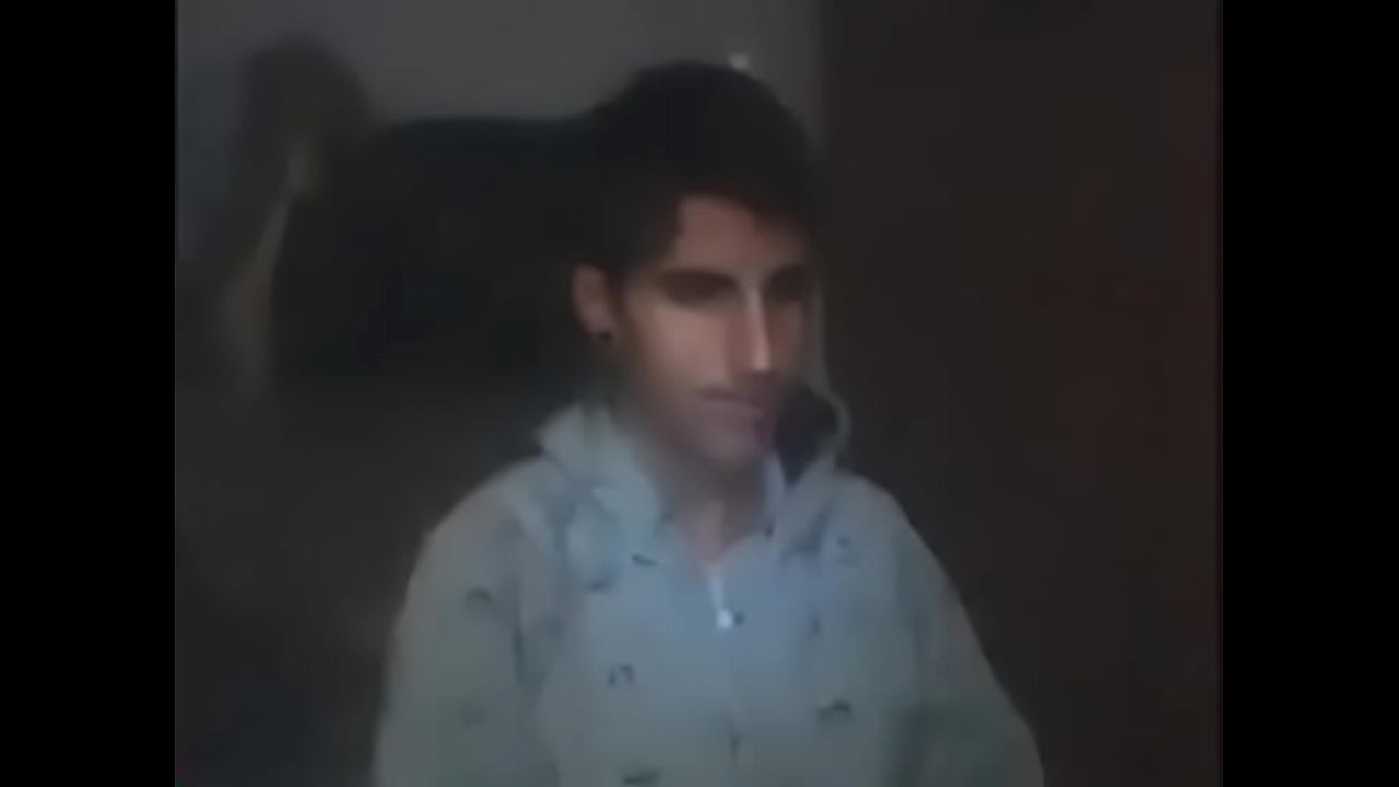 PENDEJO PAJERO SE MASTURBA POR WEBCAM