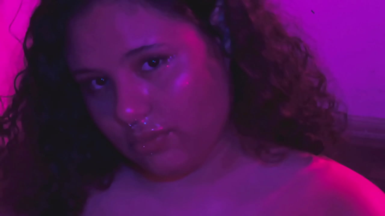 These Girls Are Experts In Worshipping Feet