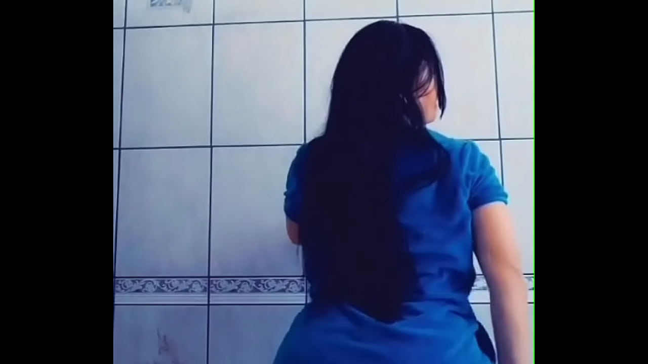 caliente madura baila