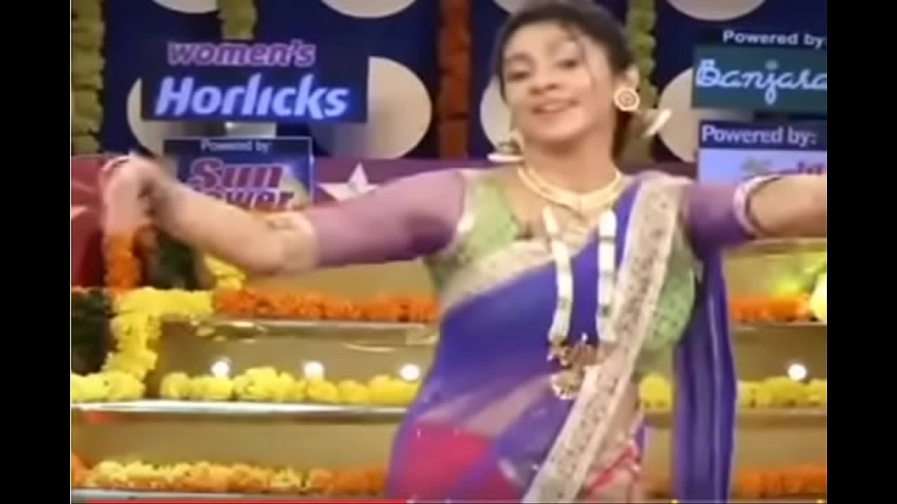 hot navel dance in show