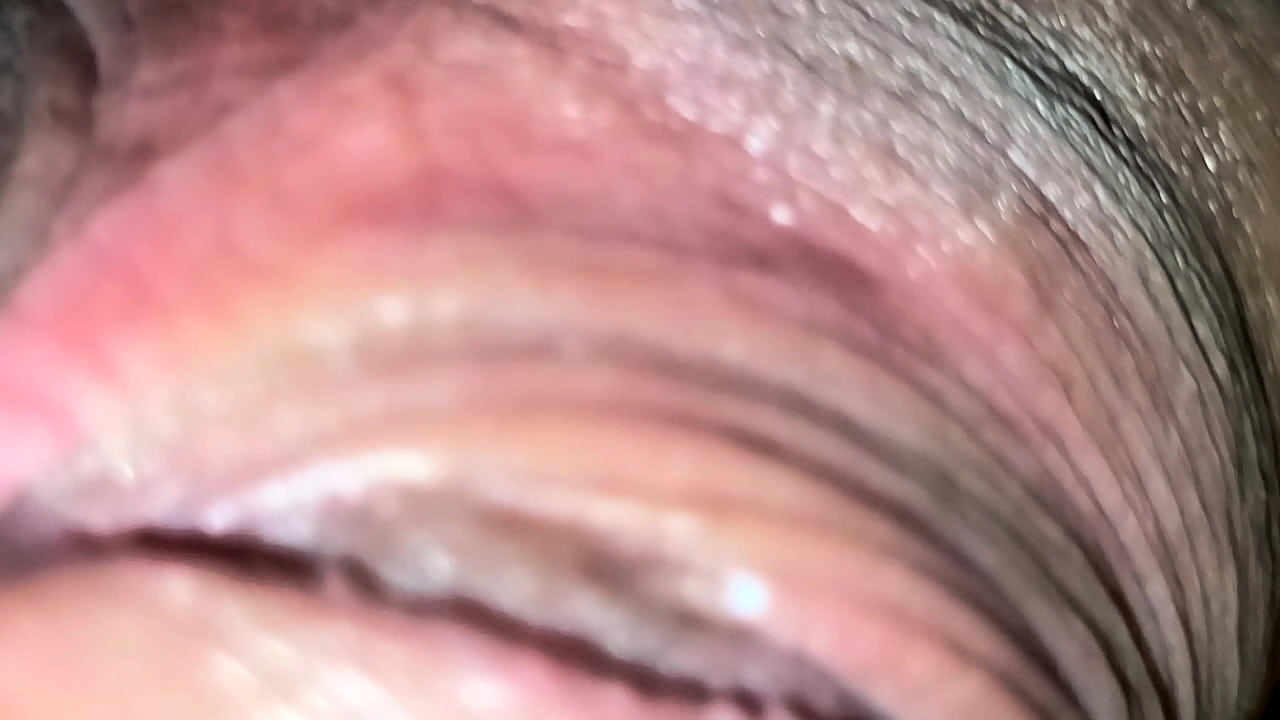 La gota de mi pene en casa listo para masturbarme