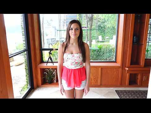 18 year old teen makes herself cum with vibrator