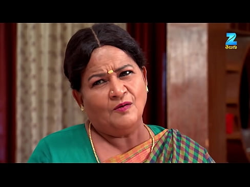 Bitch Exposing deep Closeup Navel in Telugu serial DONT MISS IT
