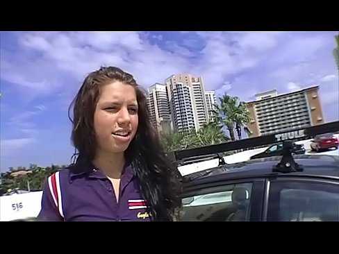 Key inside her car - open her pussy
