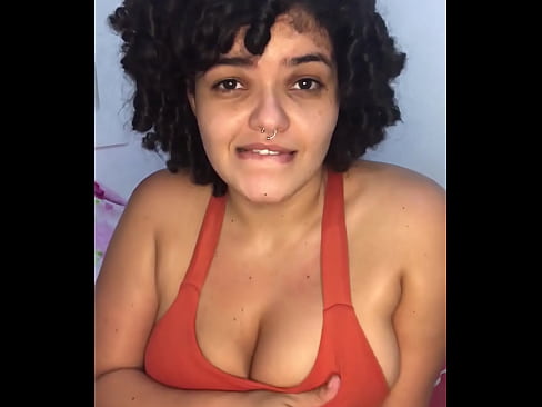 Vídeo caiu no whats o Jogo da roleta do sexo novinha peituda gostosa, dançando e rebolando até você esvaziar a gala do seu saco