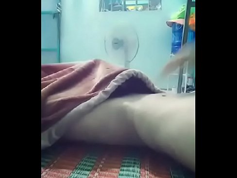 Khoe cu trai thẳng