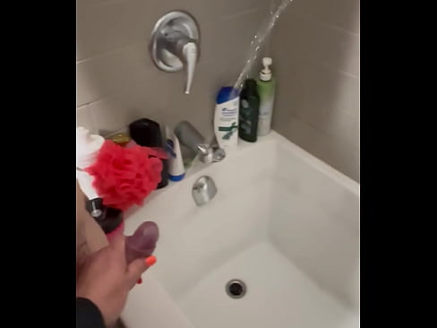 Pissing in the tub