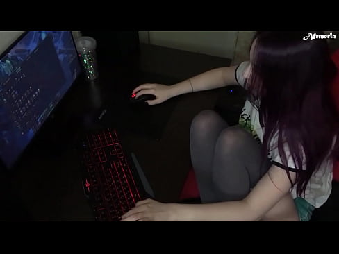 While Gamer Girl Plays Obedient Guy Fucks Her Big Dildo
