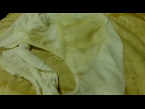 Orgasming in my cummy panty