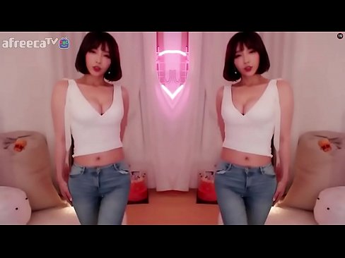 Korean girl dance sexy