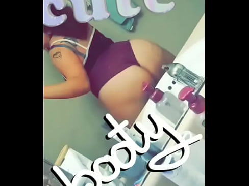 Latina twerking in mirror
