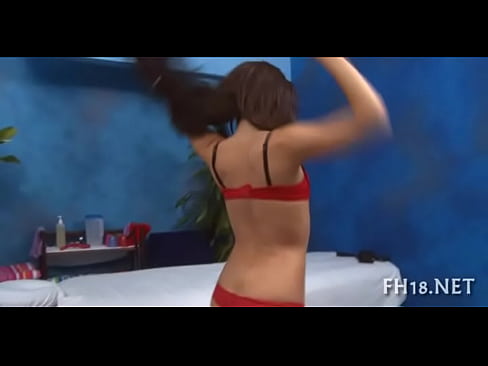 Babe gets pussy fucked