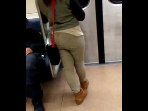 Nice lil slim chick with a nice booty in bmore