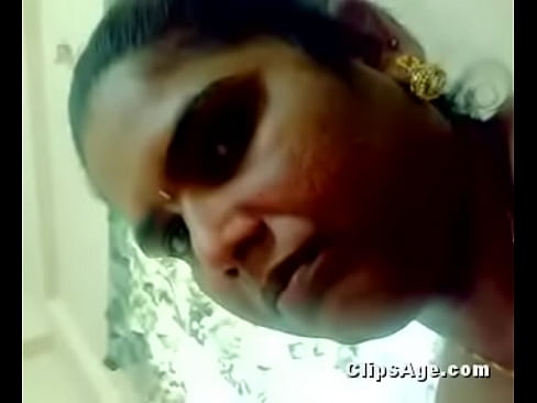 Desi randi sucking lund of client MMS