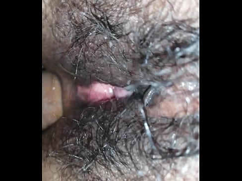 comiendo culito nuevo y apretado de mi tia