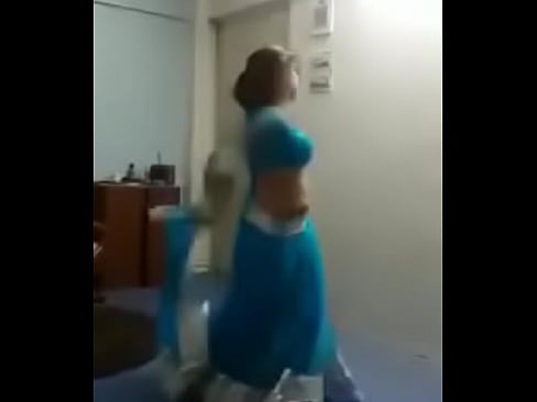 Indian girl dancing for her boyfriend(waowaa)