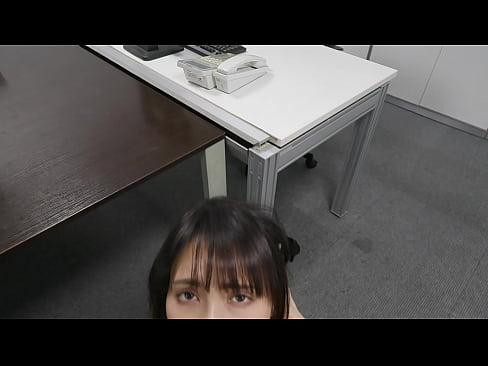 仕事中に興奮してオフィスでスケベなことをしてしまう