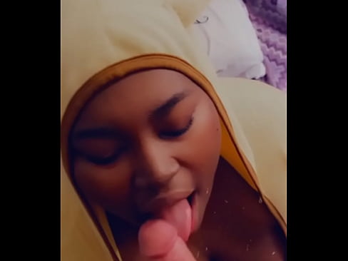 Ebony bbw giving a blowjob