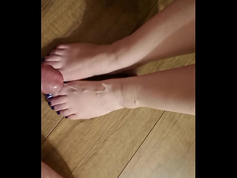 Cumshot on sexy feet