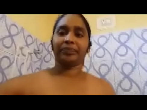 aunty take selfie in bathroom