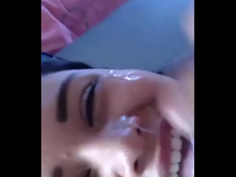 Crempie to face of my gf