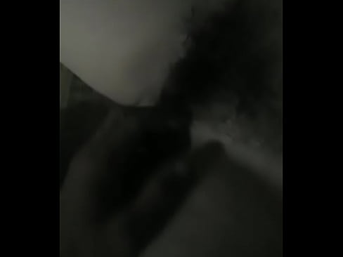 e ấy dâm nên lồn lắm lông