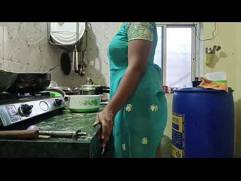 किचन में क्या कमाल की चूदाई की साहब ने अपने मेड की