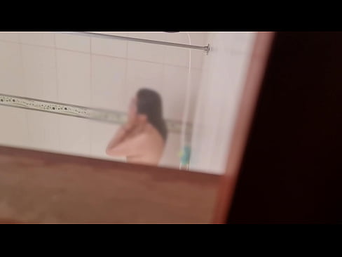 cámara espía modelo argentina bañándose coño peludo