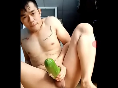 Diep Thinh Hung big cock vietnam gay sucking