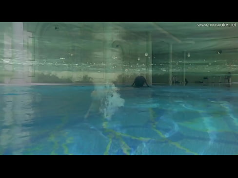 Stefanie Moon swims nude in the pool