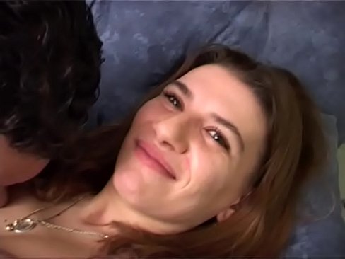 Una vera Zoccola Ninfomane Italiana scopa con il suo ragazzo a casa. Buon divertimento. Real Amateur  Una vera Zoccola Ninfomane Italiana scopa con il suo ragazzo a casa. Buon divertimento. Real Amateur