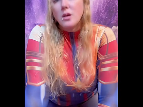 Captain Marvel sucks and fucks her super-pussy