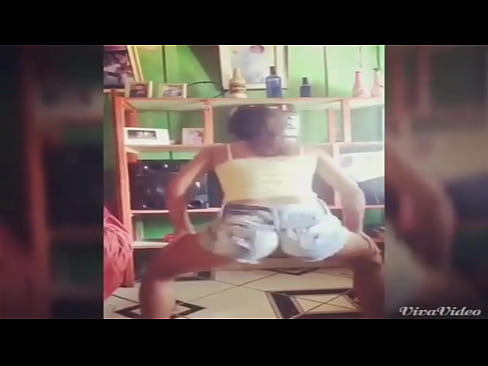 Flávia e Flávinha Lindas e Gostosas Dançando Funk