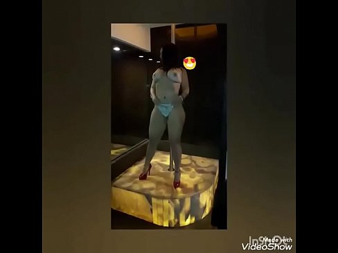 Bailarina desnuda,table dance,pole.