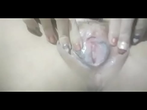 Video em gái show hàng cho trai xem