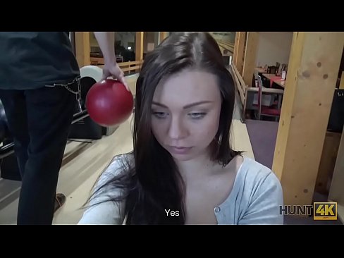 HUNT4K. Sex in a bowling place - I've got strike!