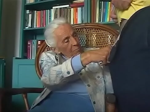 abuelita gastando la pension