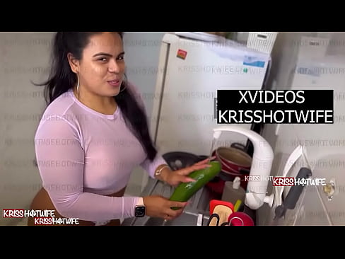 Kriss Hotwife Sendo Controlada Com um Lush Na Buceta