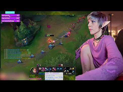 Gamer Girl Crushes it as Jinx on LoL! (Tricky Nymph on CB)