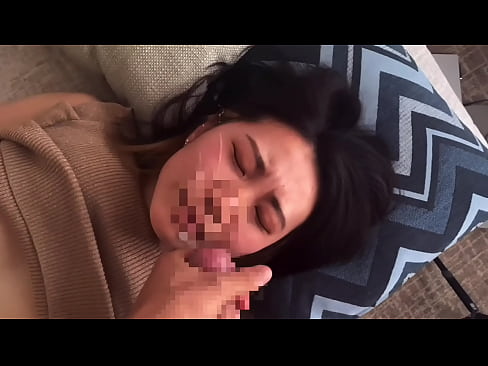 【Pov】Secretly inserting a big cock into my gf during her nap. Cum on face.