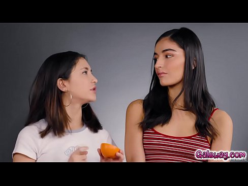 Bestfriends Jane and Emily shows some oral experiment