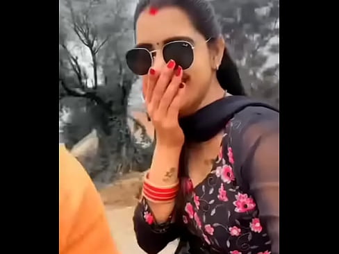 Deshi bhabhi hot and sexi boobs  Deshi bhabhi hot and sexi boobs