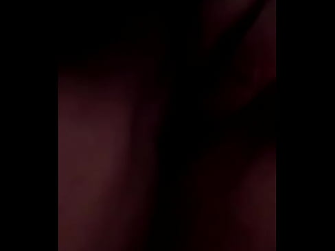 bombón masturbandose
